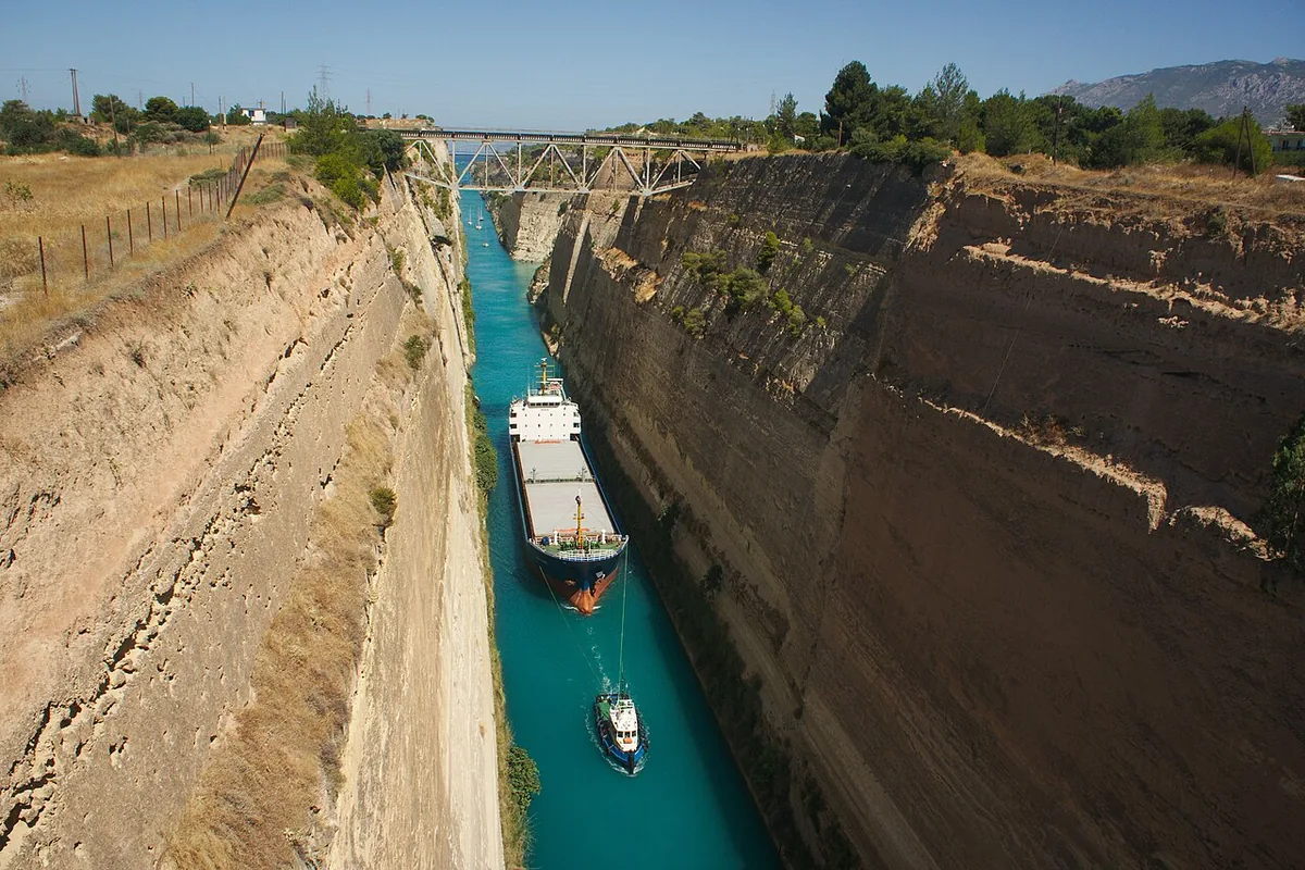 Le canal de Corinthe