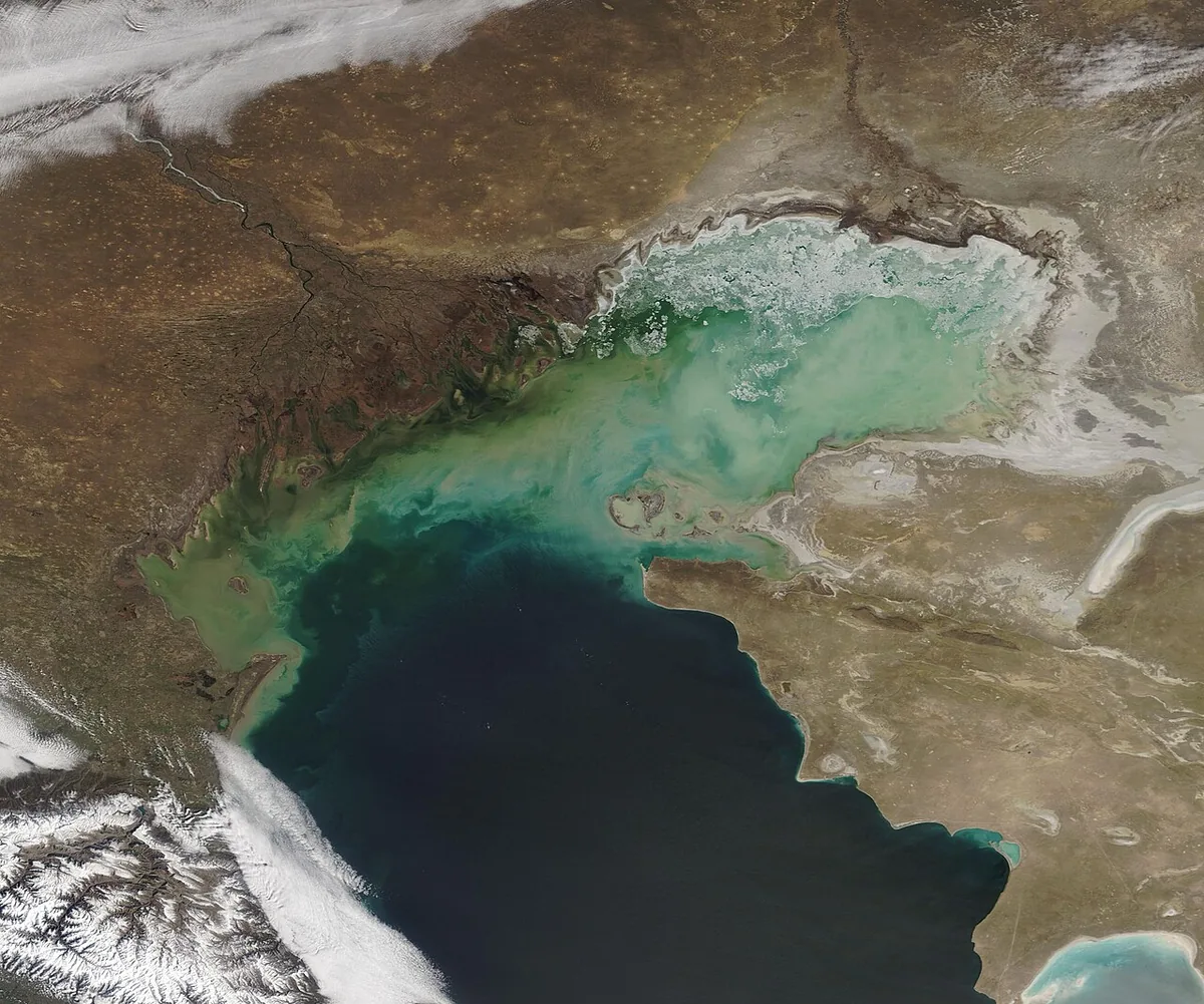 Delta ramifié de la Volga et nord de la mer Caspienne observés par le satellite Terra