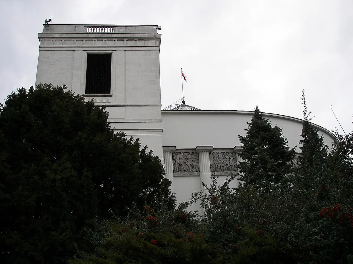 Façade du bâtiment du Sejm, Parlement polonais, à Varsovie en Pologne