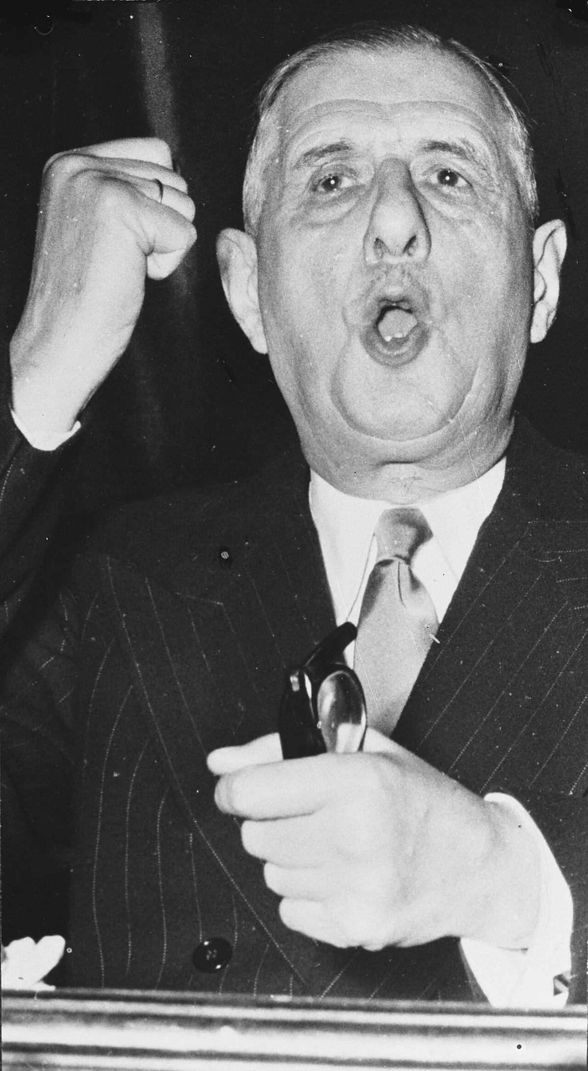 Portrait de Charles de Gaulle daté du 16 mai 1958 avant son retour au pouvoir