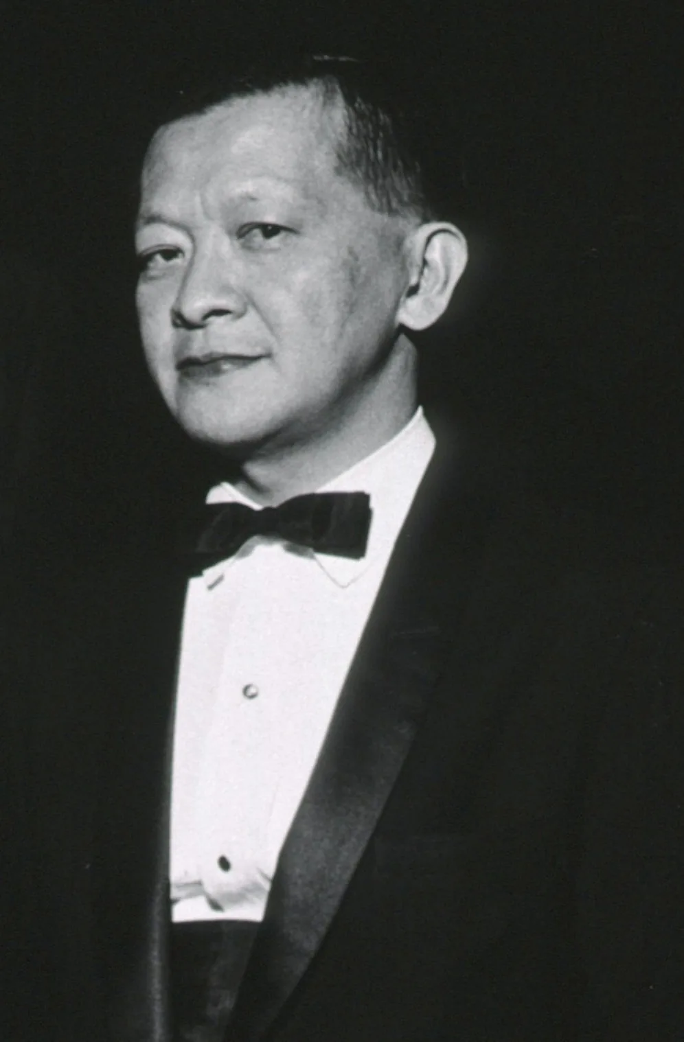 Portrait du généticien Joe Hin Tjio, qui établit en 1956 le nombre correct de 46 chromosomes humains