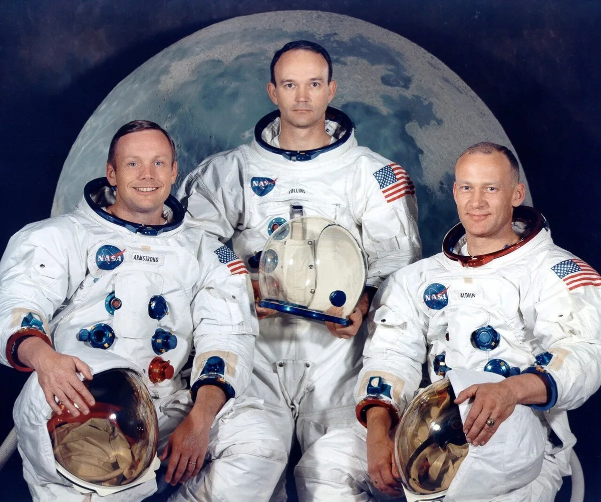 Portrait officiel de l'équipage d'Apollo 11 en combinaison, Armstrong, Collins et Aldrin en 1969