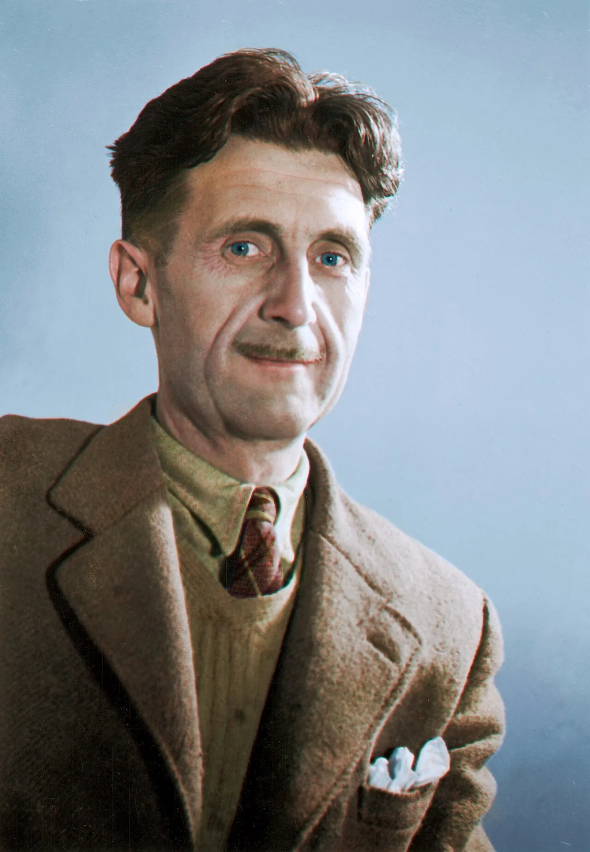 Portrait photographique de George Orwell, auteur du roman 1984, vers 1940