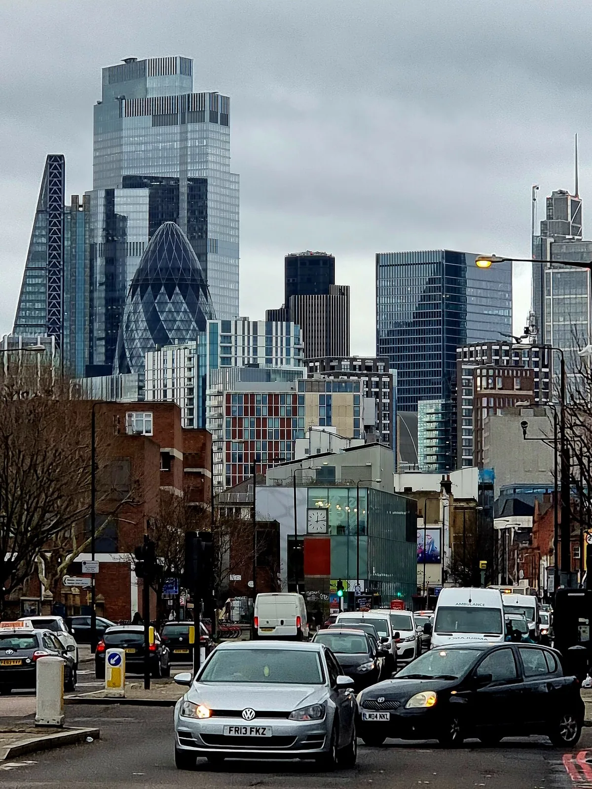 Vue des gratte-ciel de la City de Londres, quartier financier au bord de la Tamise