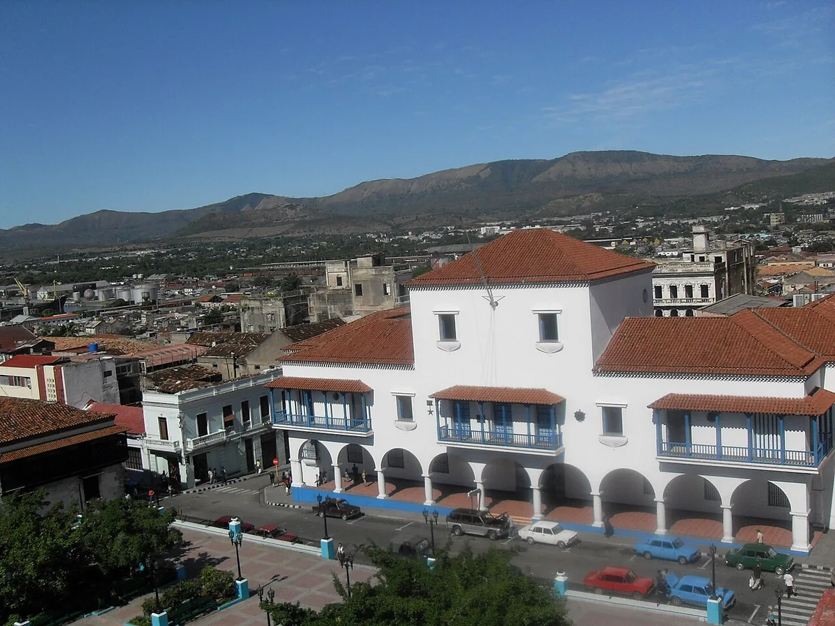 Vue de Santiago de Cuba, deuxième ville et ancienne capitale coloniale à l'est de l'île